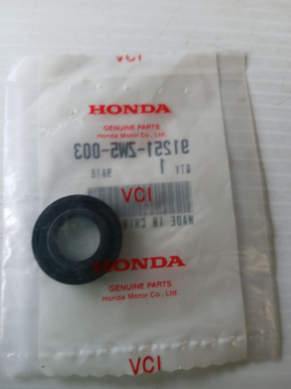 Oil Seal, 14 x 26 x 6,  91251-ZW5-003