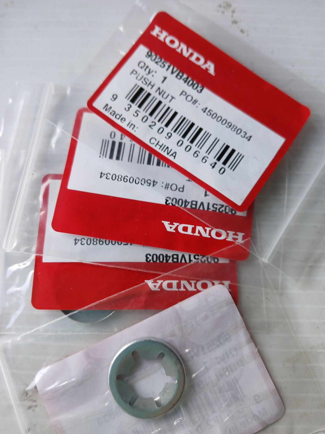 Push Nut, Pack of 4,  90251-VB4-003