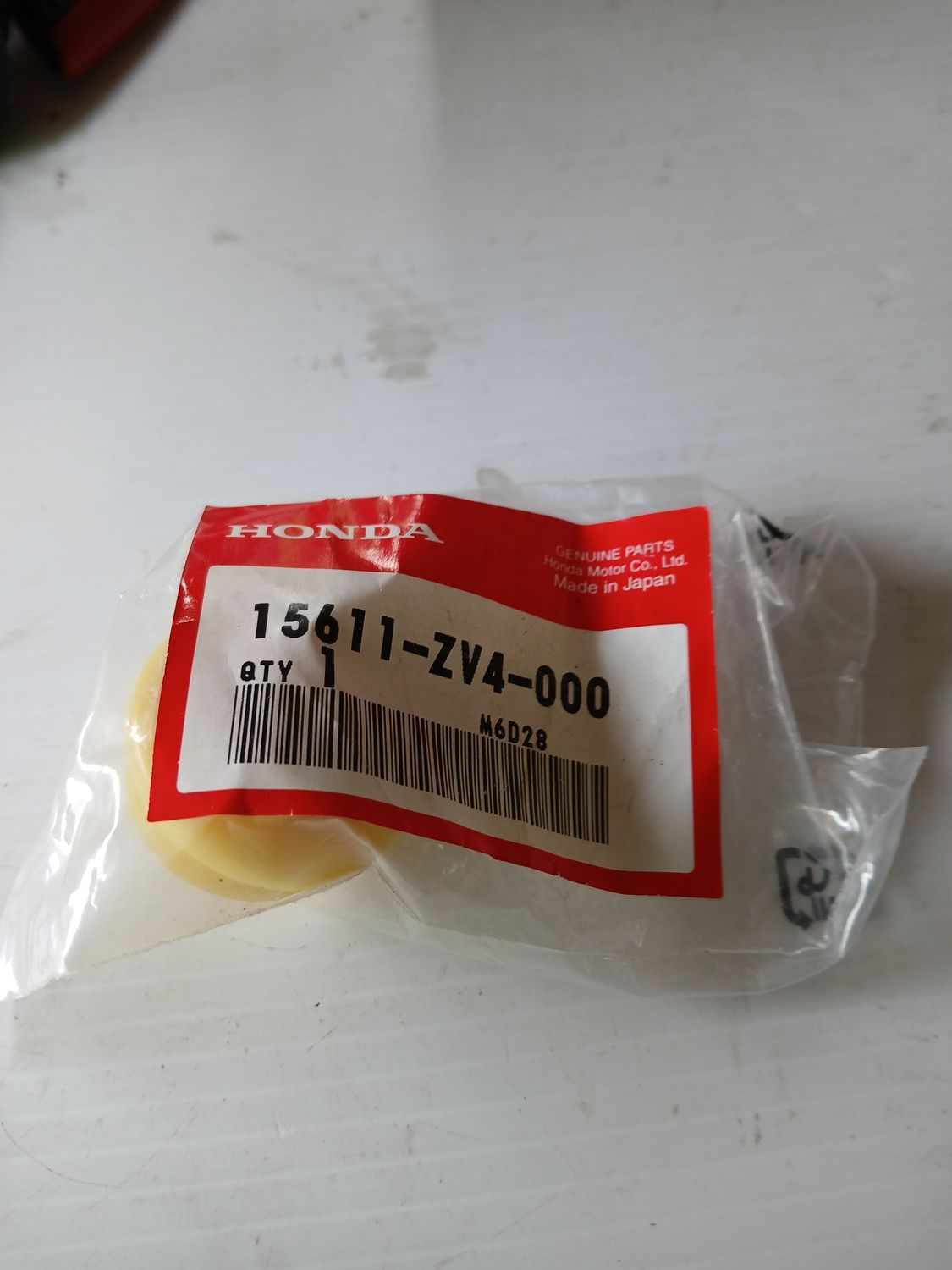 Cap, Oil  15611-ZV4-000