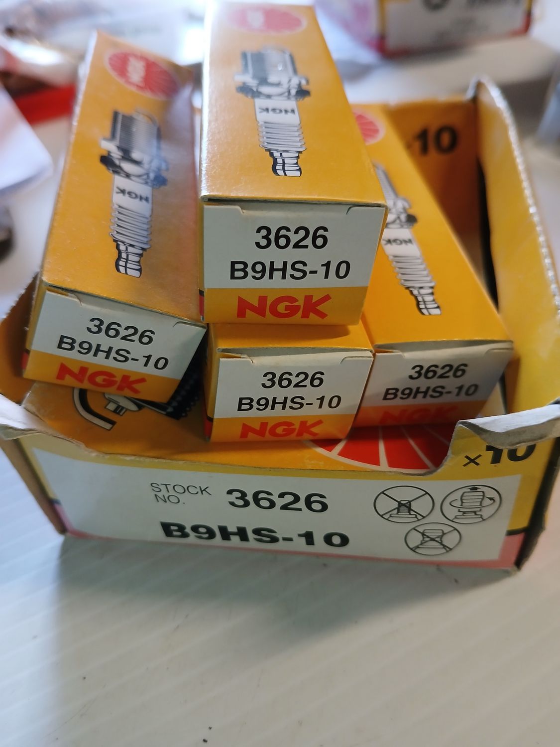Spark Plug NGK B9HS10, Pack of 4