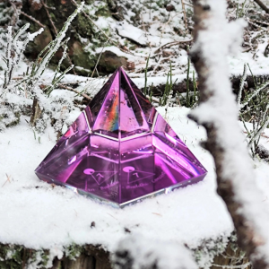 ABC piramide 14cm- Groot Lichtinstrument voor ruimtezuivering, chakra&#39;s &amp; spirituele verdieping.