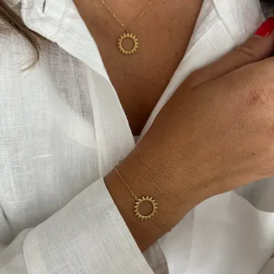 Zilveren zon armband- Verfijnd sieraad voor licht, eenvoud &amp; verbinding