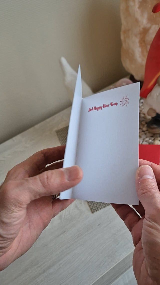 Wenskerstkaart Winterstory – Twee trolletjes in het licht van de winter Wenskerstkaart Winterstory – Twee trolletjes in het licht van de winter