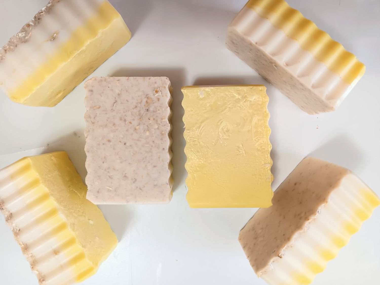 LEMON BAR / lemon, vanilla &amp; colloidal oatmeal