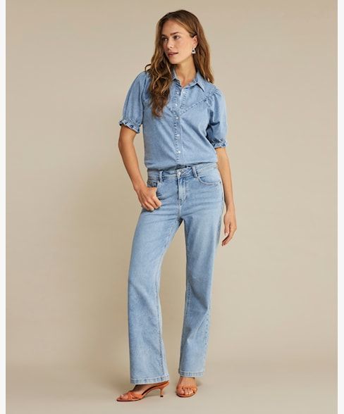Red Button Victoria blouse bleach Jeans