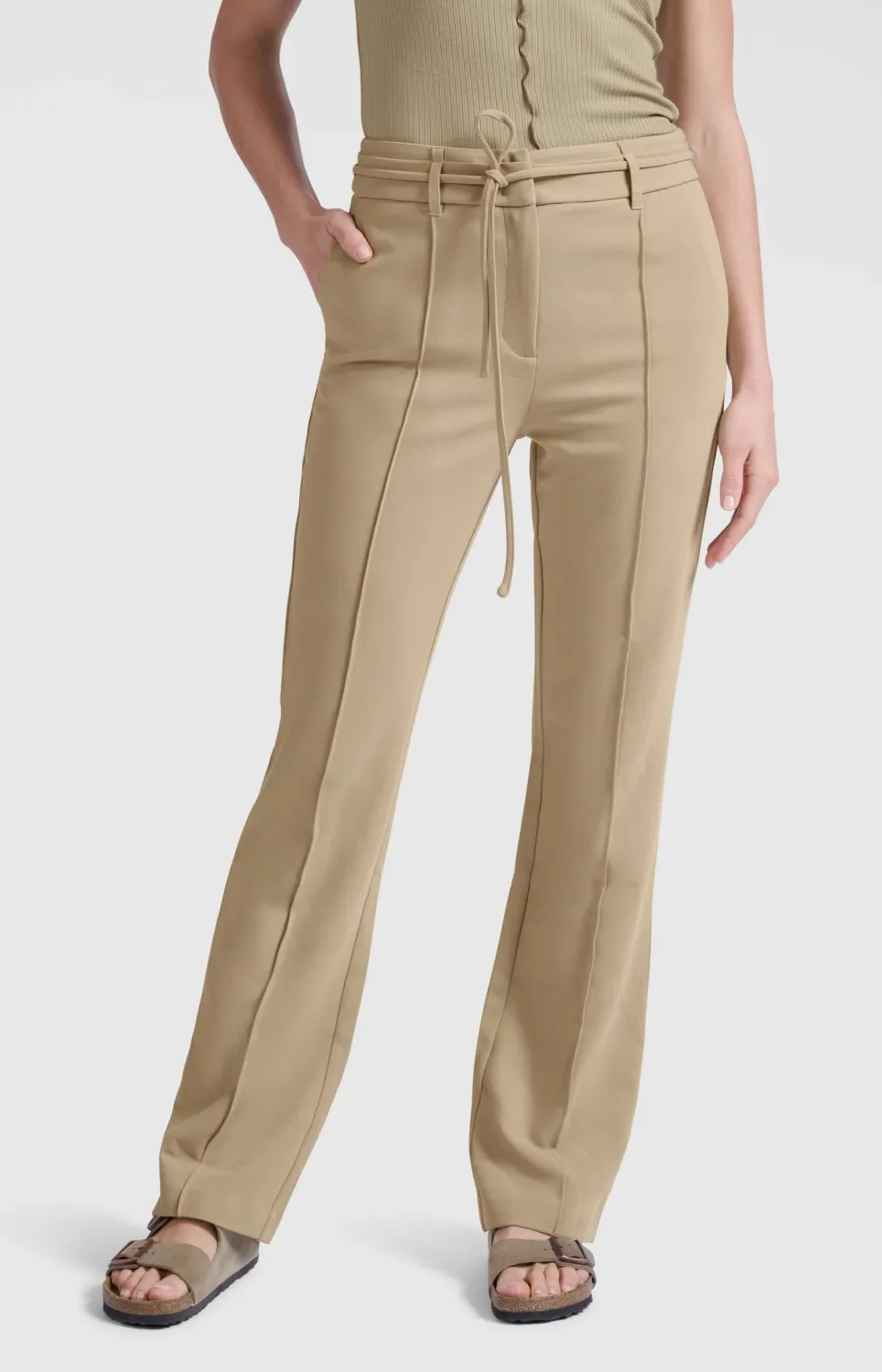 YaYa Flared trousers with tie belt Groen