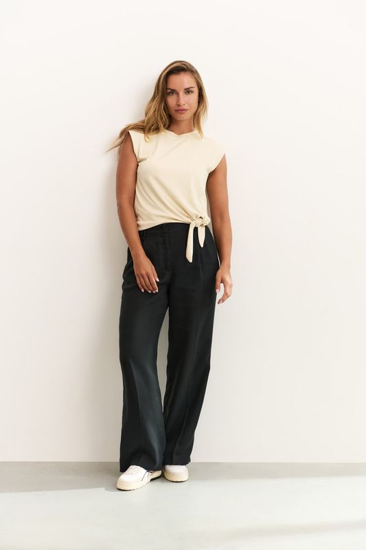 YaYa Sleeveless top with knot Beige