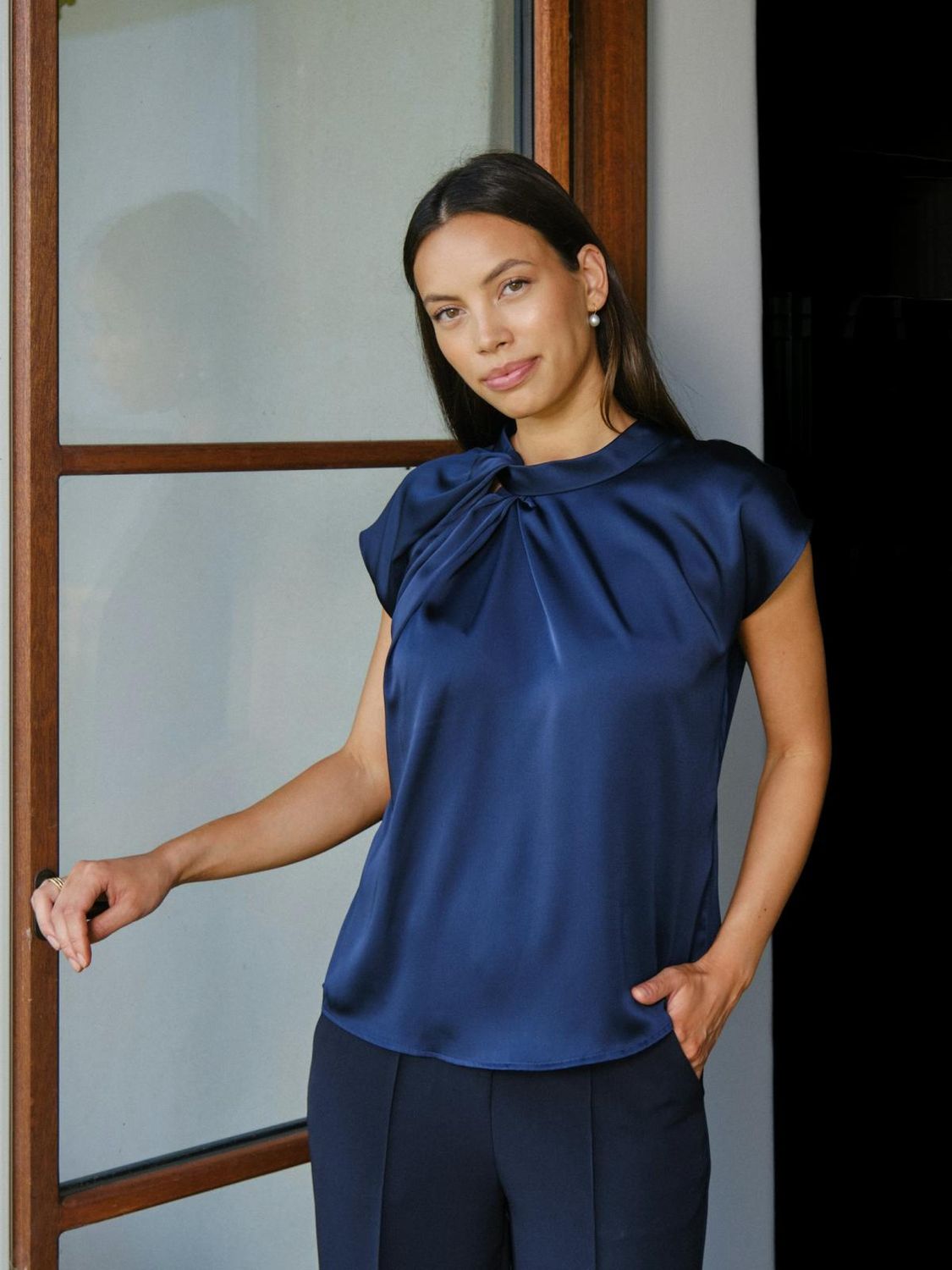 Neo Noir Fleur Drapy Satin Blauw