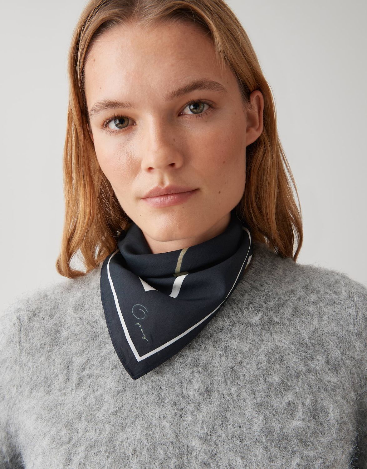 Opus Acindie scarf Blauw