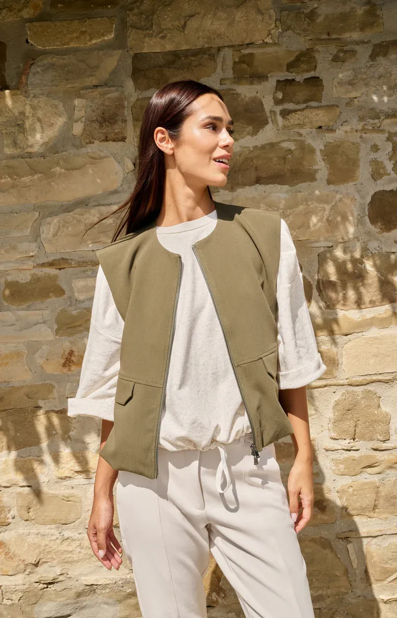 YaYa Sleeveless woven jacket with b Groen 01-511051-604