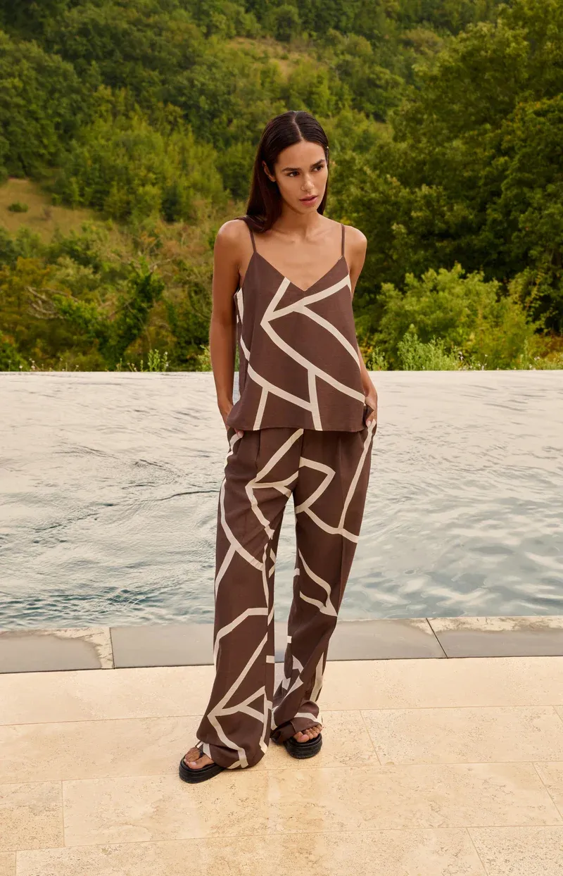 YAYA Singlet met print en V-hals Bruin