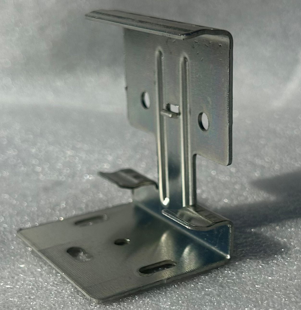 11mm FR5045 Clip on Bracket (1 box = 200 pcs)