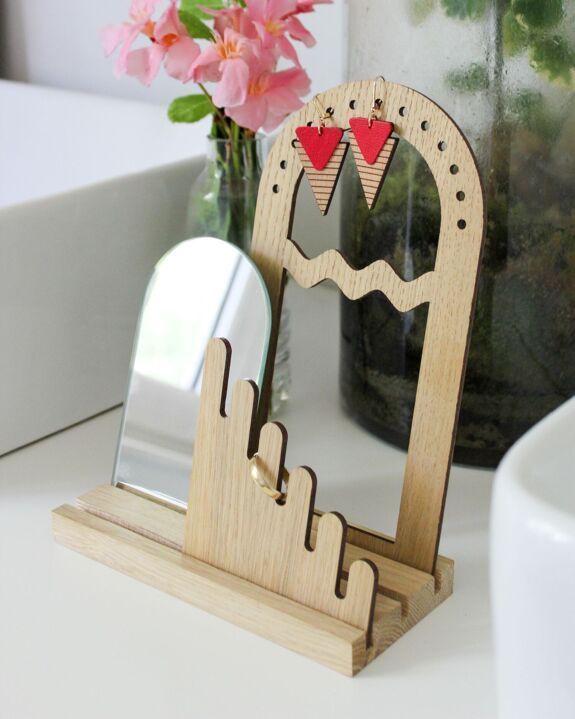Porte-bijoux en bois de chêne