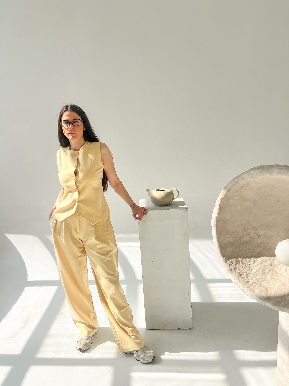 IN&amp;OUT puder žuti set