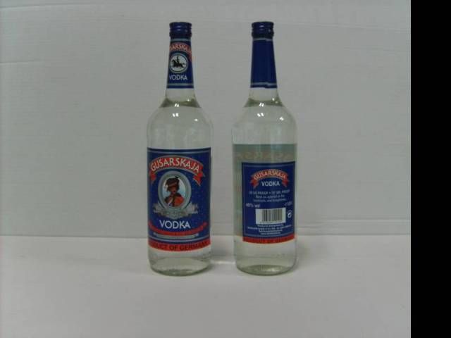 Vodka GUSARSKAJA 1,0 L, 2 Fl. - 26,50 €. 1 Fl. - 13,25 €.