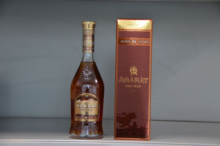 ARARAT ANI - 6 Years old. 0,5 L - 40% Vol.