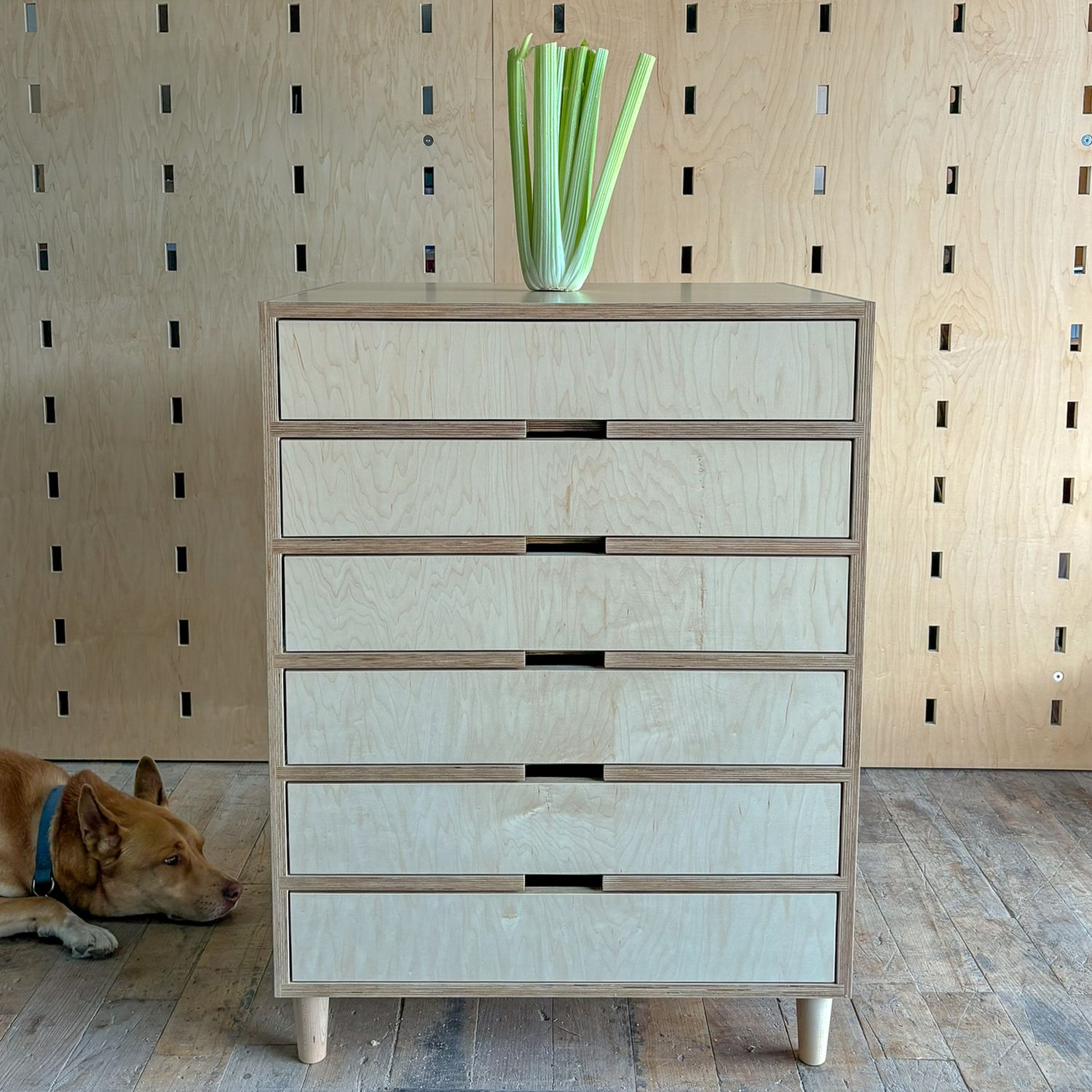 Six drawer chest