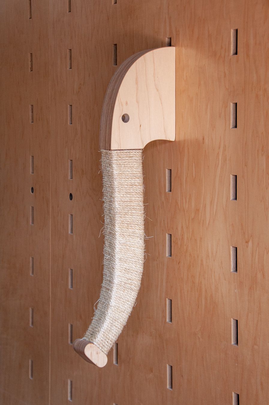 Scratching Trunk