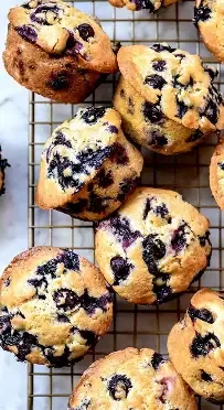 Dessert:: 6 Blueberry Muffins