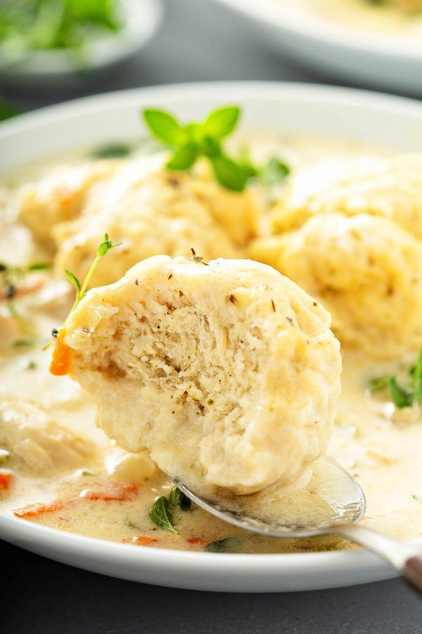 Dinner Tray-Chicken and Dumplings with Carrots