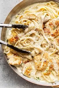 Pasta-Chicken Alfredo Fettuccini