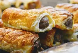 Dinner Tray-Sausage Rolls and Roasted Breakfast Skillet