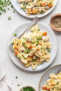 Dinner Tray-Chicken Pot Pie Pasta and Carrots