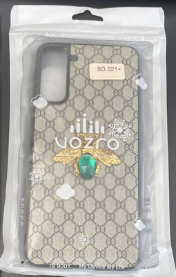 Samsung s21+ soft case with bee on the back