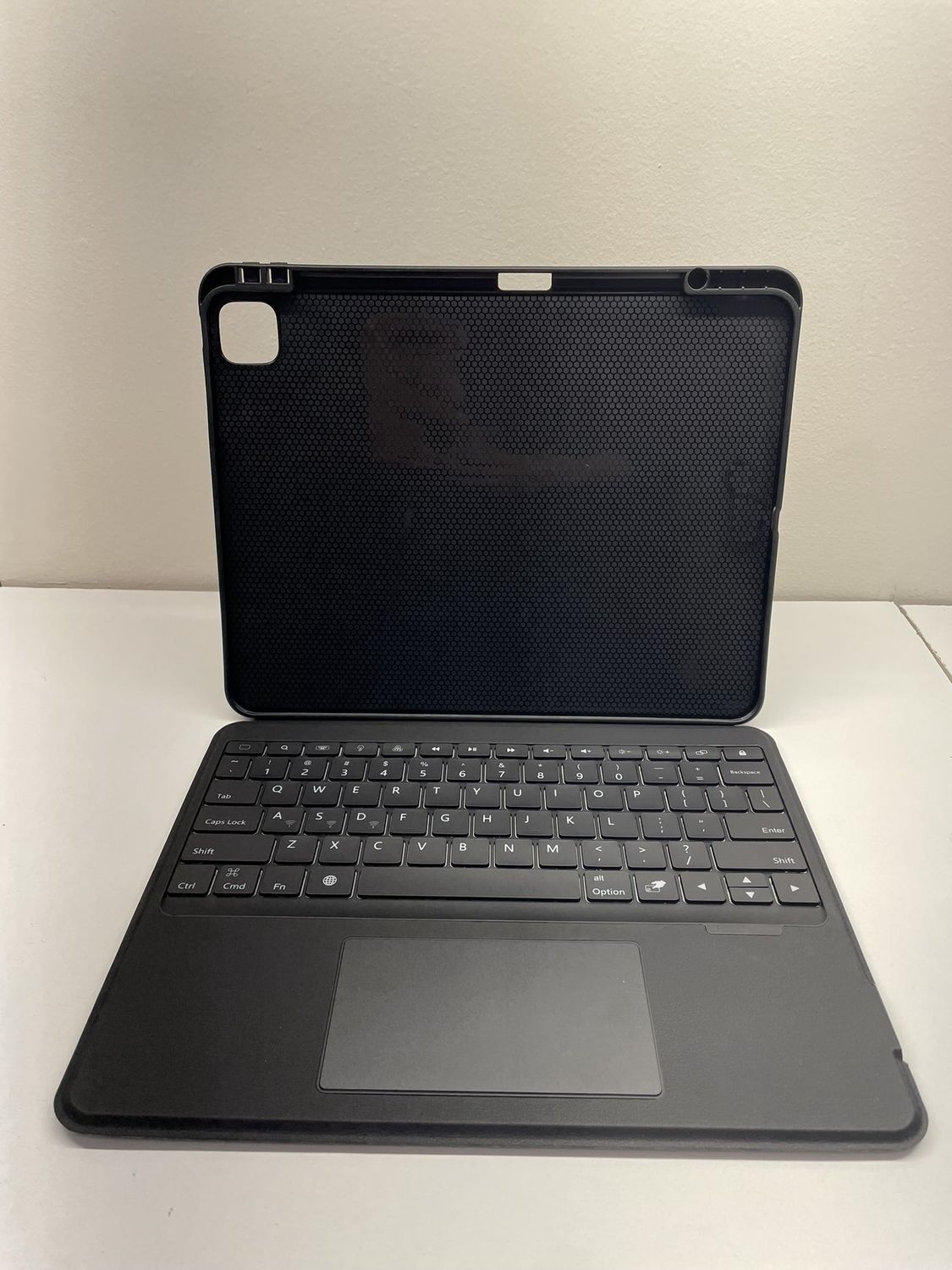 Tussvie iPad pro 13" 2024 keyboard case