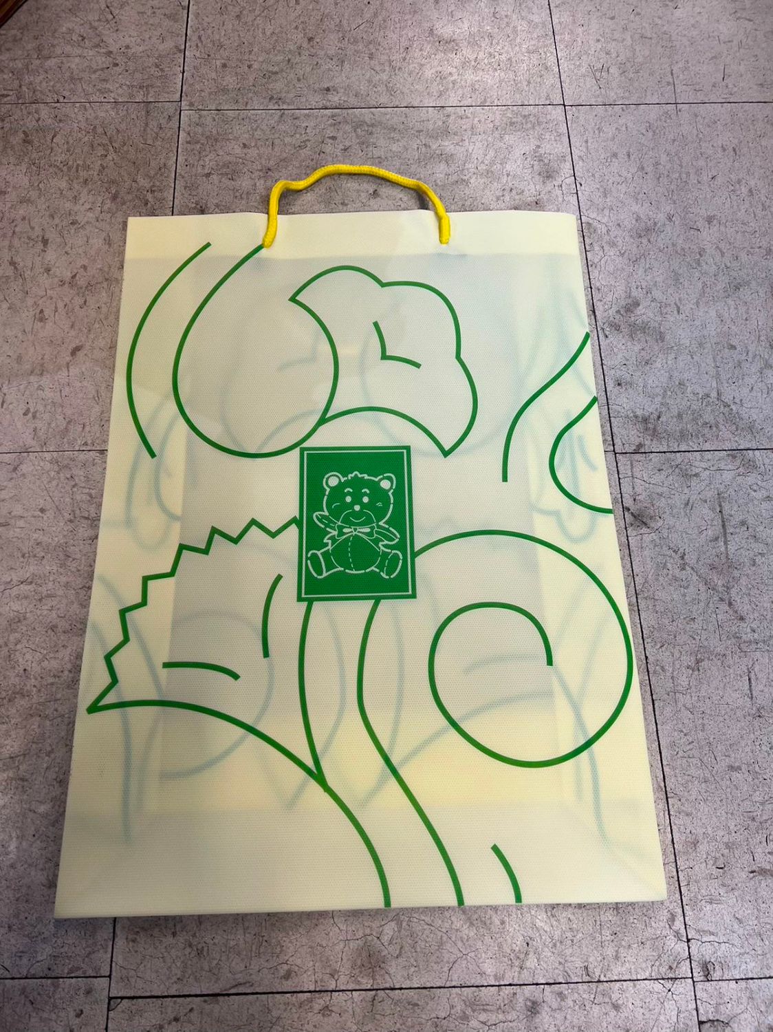 SHOP05-4 - Plastic Shopper *Bear Series* Large- 125/C