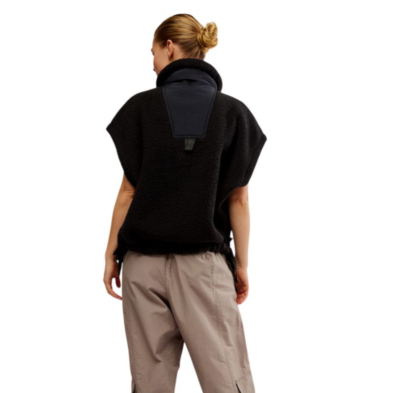 Scout It Out Fleece Vest, Black