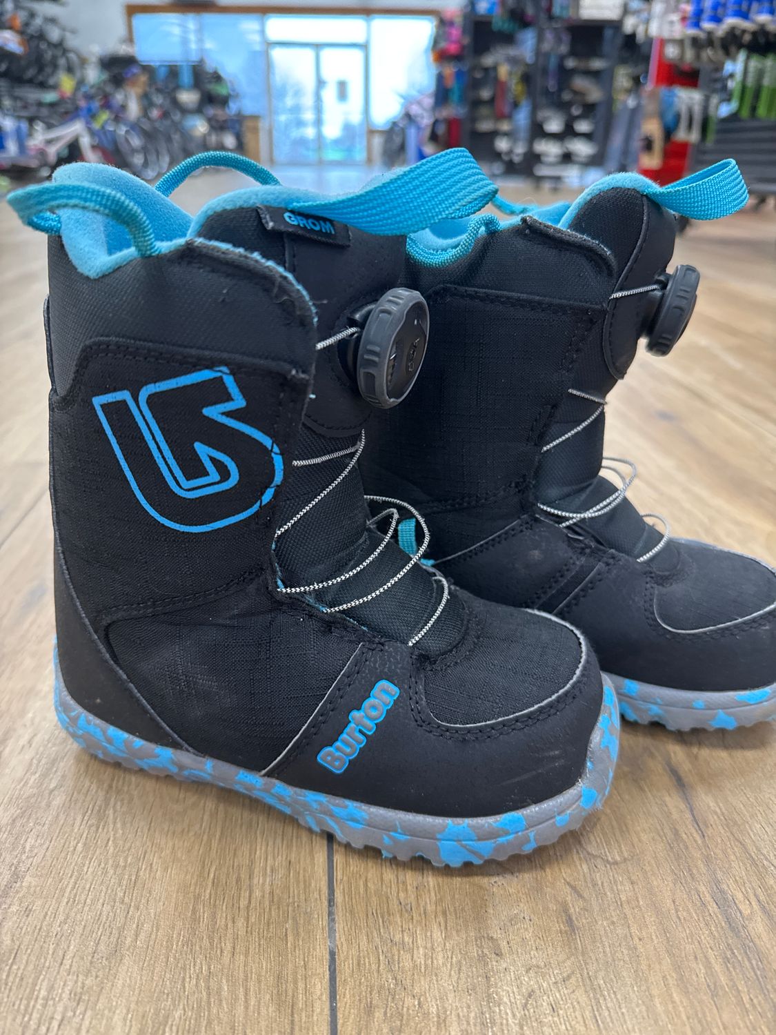 Used Bruton Grom Boots Size 13