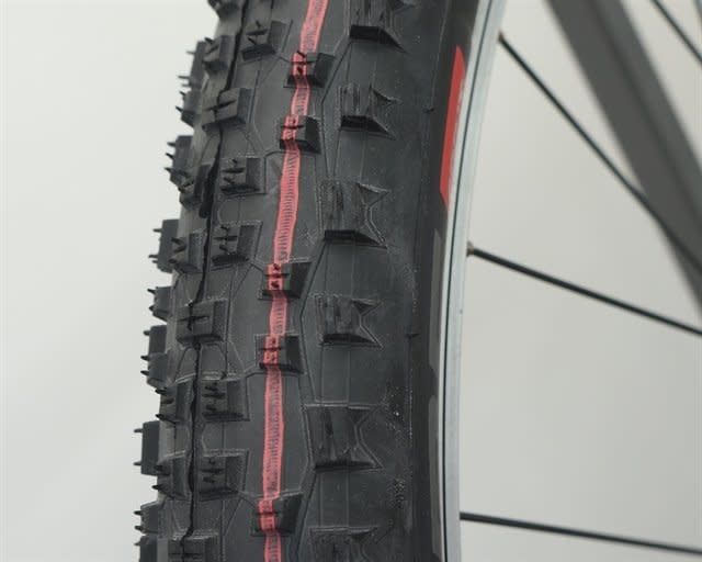 Schwalbe, Racing Ralph Addix, 29&#39;&#39;x2.35, Folding, Addix Speed, SnakeSkin, 67TPI, 23-50PSI, 705g, Black
