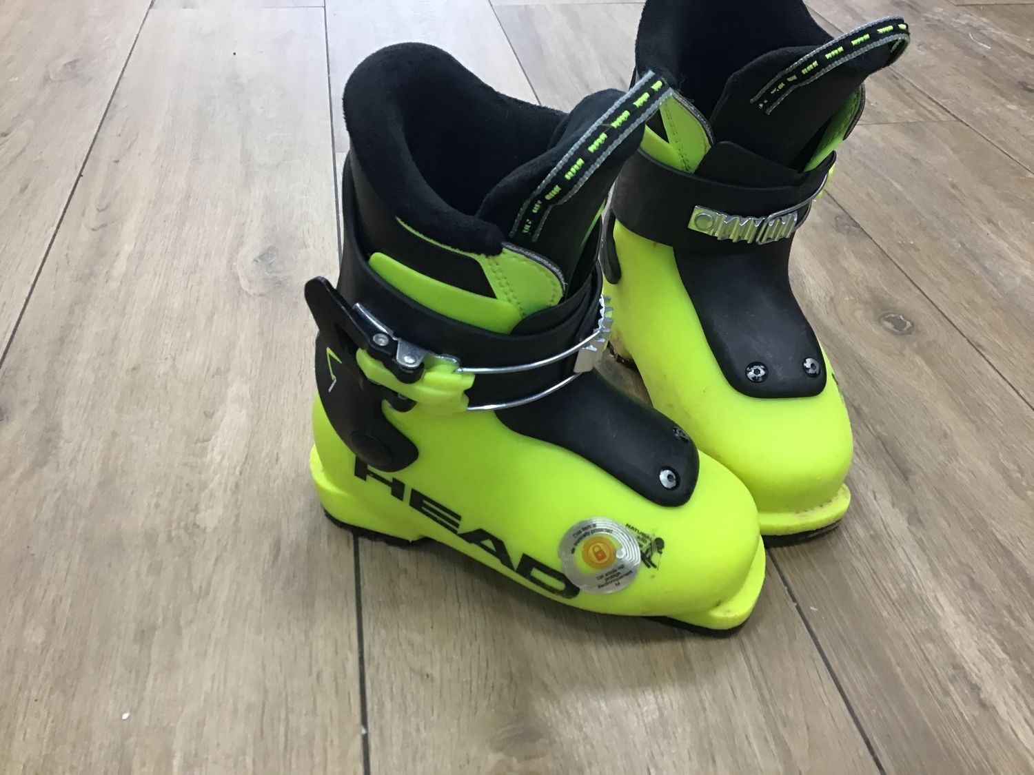 Used Head Z1 Junior Ski Boots 18.5