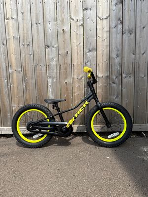 Used Trek PRecaliber 16 Black Yellow