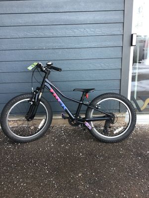 Used TREK PRECALIBER 20 8SP black purple