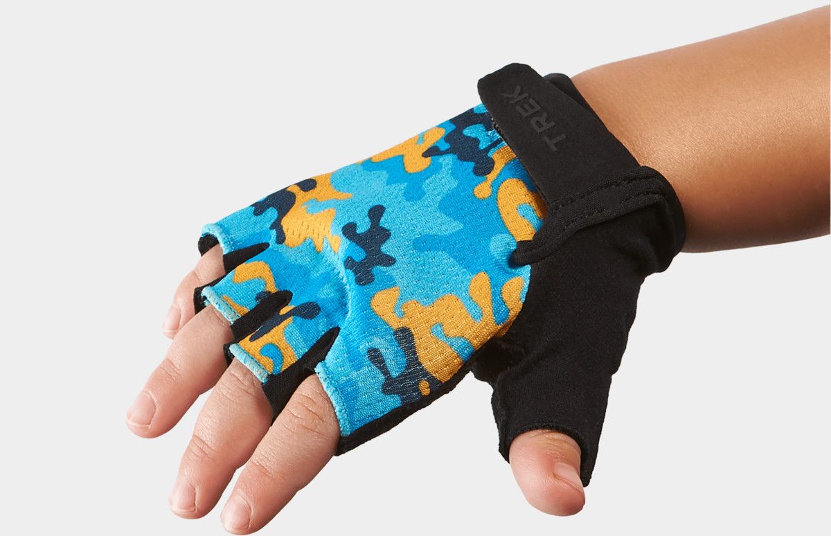 Glove Trek Kids Small/Medium Blue/Gold Camo