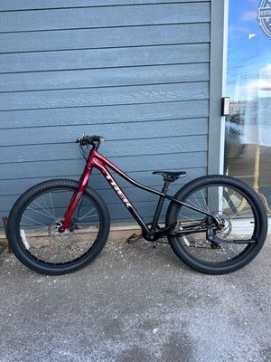 Used Trek Roscoe kids 24 red/black