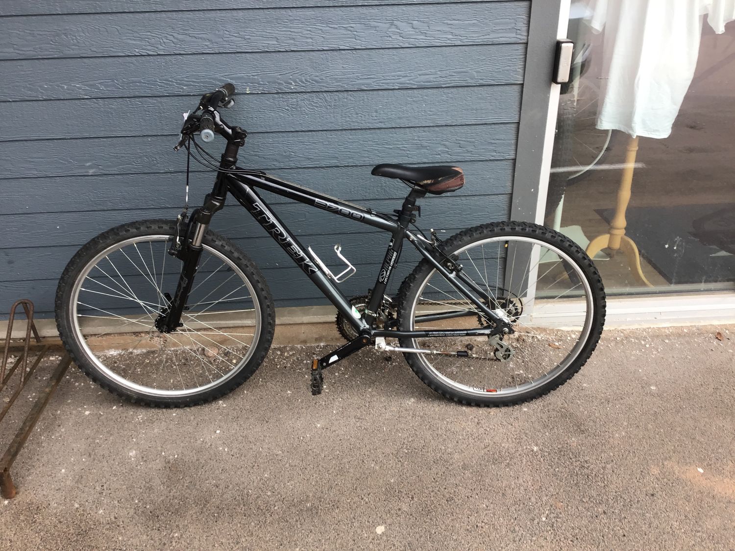 Used Trek 3700 Mtn Bike Black Silver 16" Small