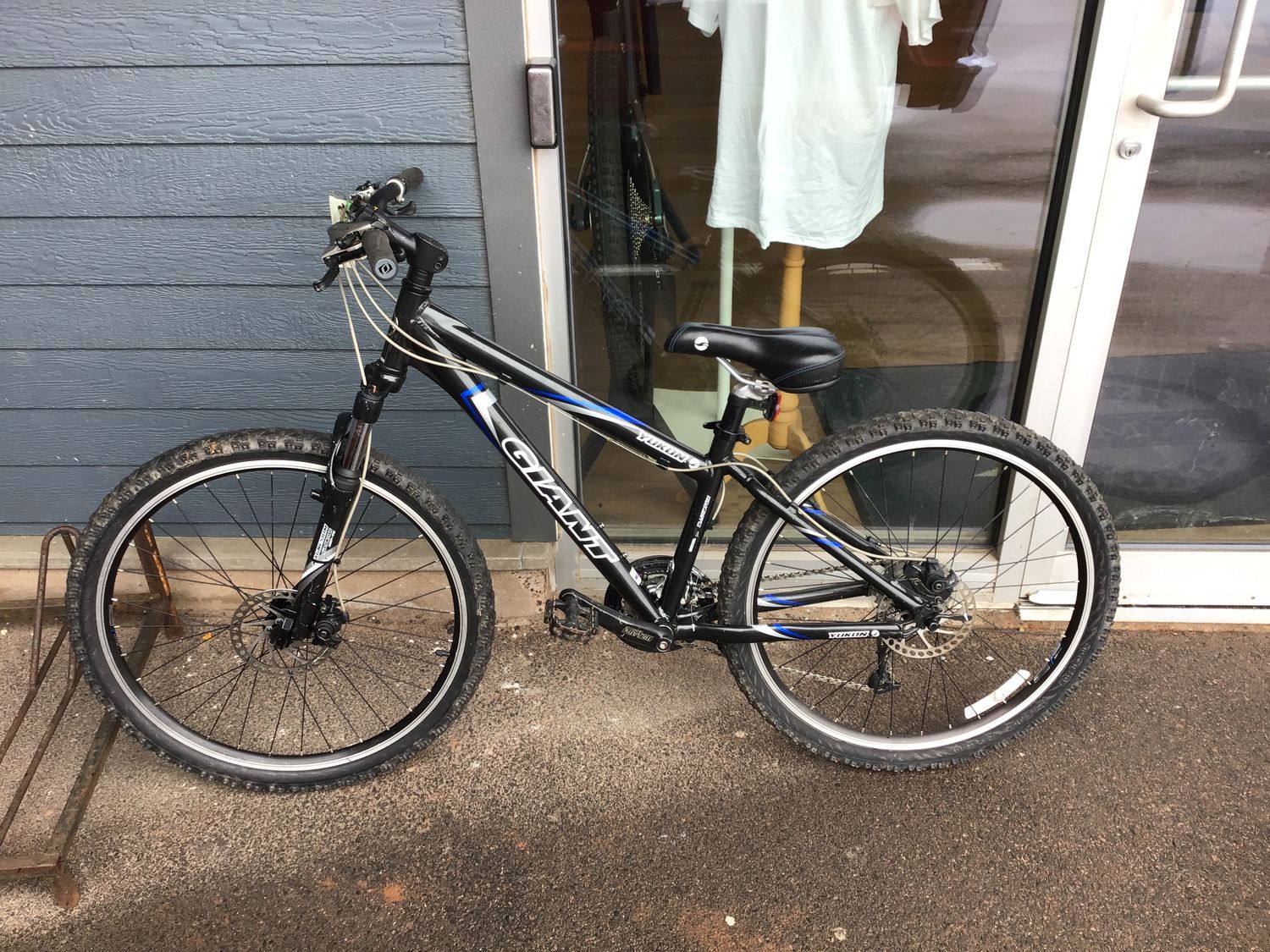 Used Giant Yukon 26" Small