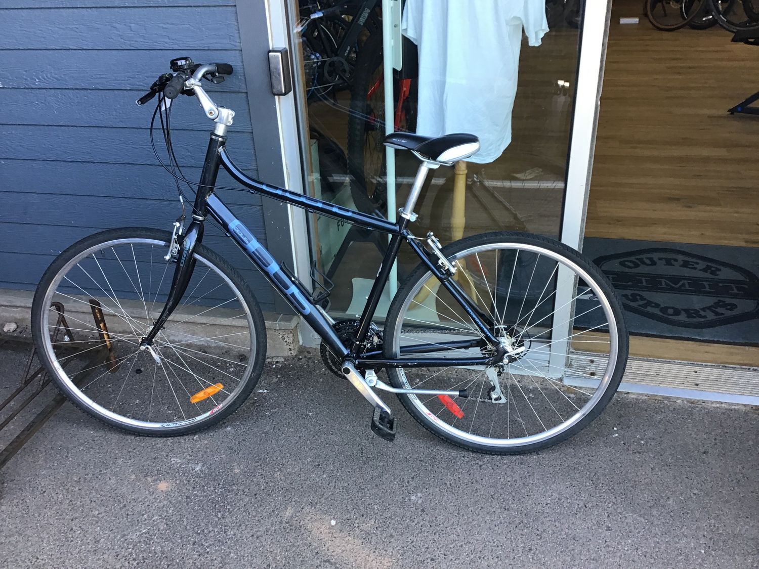 Used Opus Urbano Blue Hybrid Large
