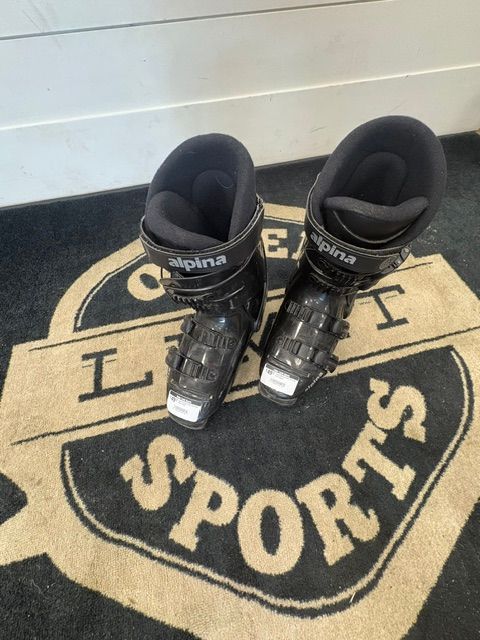 Used Alpina CM4 25.5 Ski Boot Black
