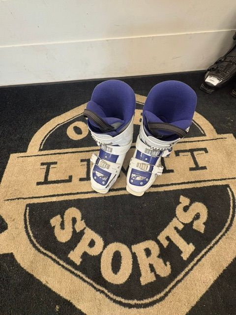 Used Nordica Fire Aero Blue Ski Boots 25.5