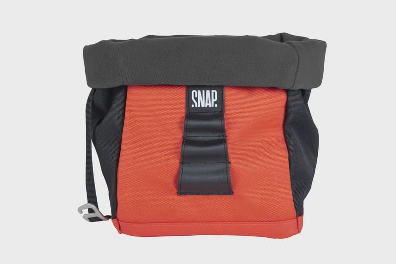 Snap - Big Chalk Bag Fleece - Black/Grenadine