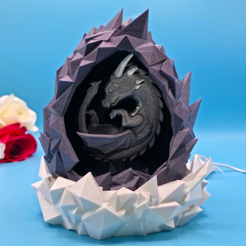 🛡️ Eisenträumer – Metall-Drachen-Ei mit Baby-Drache