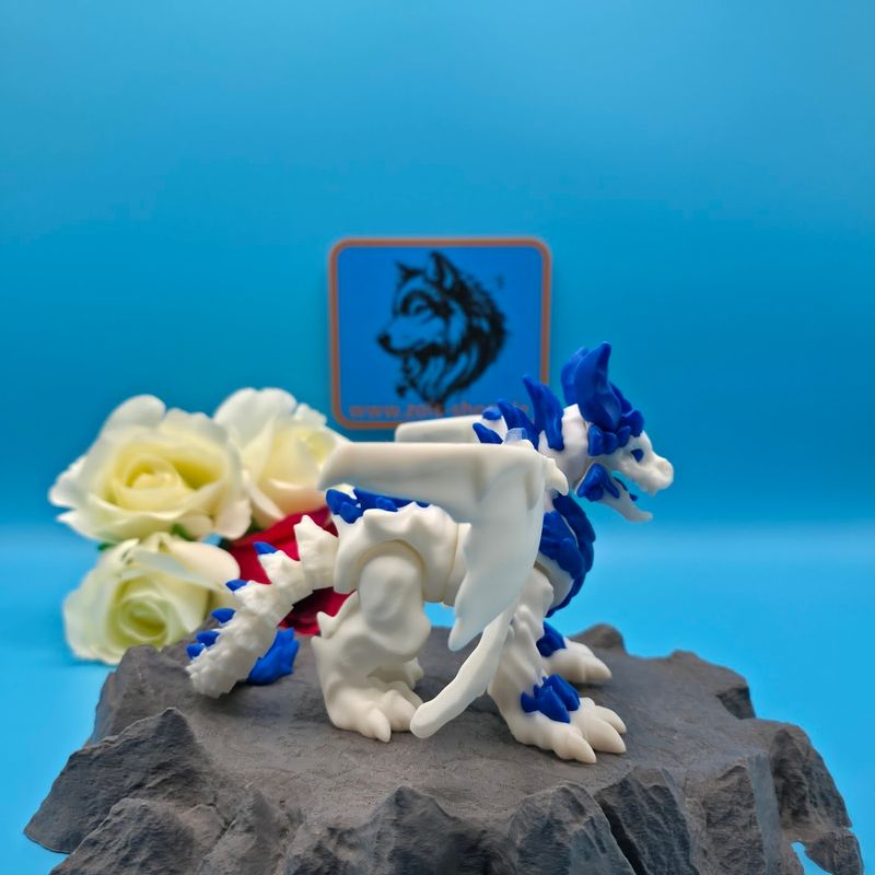 ❄️ Frostiger Drache – Beweglicher Wächter aus Eis und Schnee