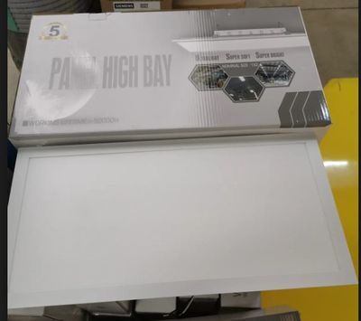 LINEAR HIGH BAY 150W 3CCT 120-347V 1X2
