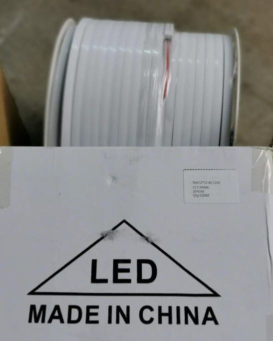 NEON STRIP-FRONT AC110V 5000K 12MM /M