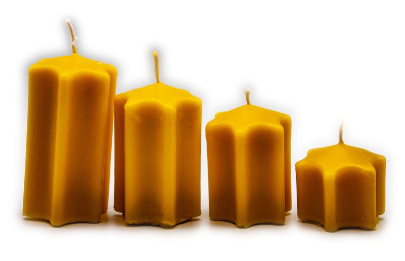 Bienenwachskerzen 4er-Set Advent – Sternenform, natürlich &amp; stimmungsvoll