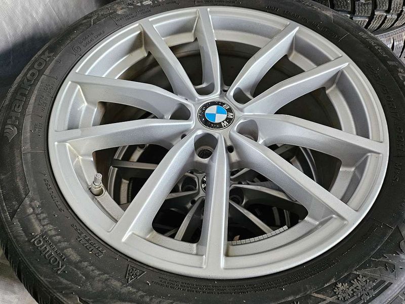 BMW 3er 4er Winterreifen 17 Zoll 778 – Original BMW Alufelgen mit Reifen kaufen in Österreich. Hochwertige BMW Qualität für maximale Performance und Sicherheit. Jetzt BMW Kompletträder auf www.tyre1.at entdecken.
